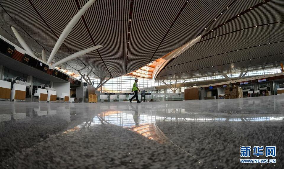 ラサ・クンガ国際空港第3ターミナルビルの非民用航空プロジェクト竣工