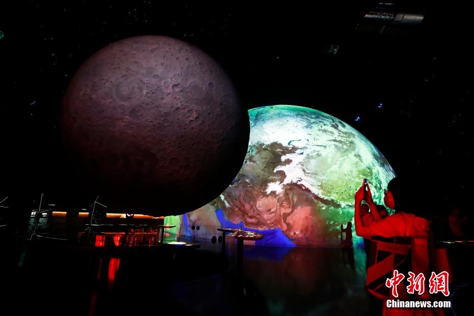 神秘のベールを脱いだ世界最大のプラネタリウム「上海天文館」
