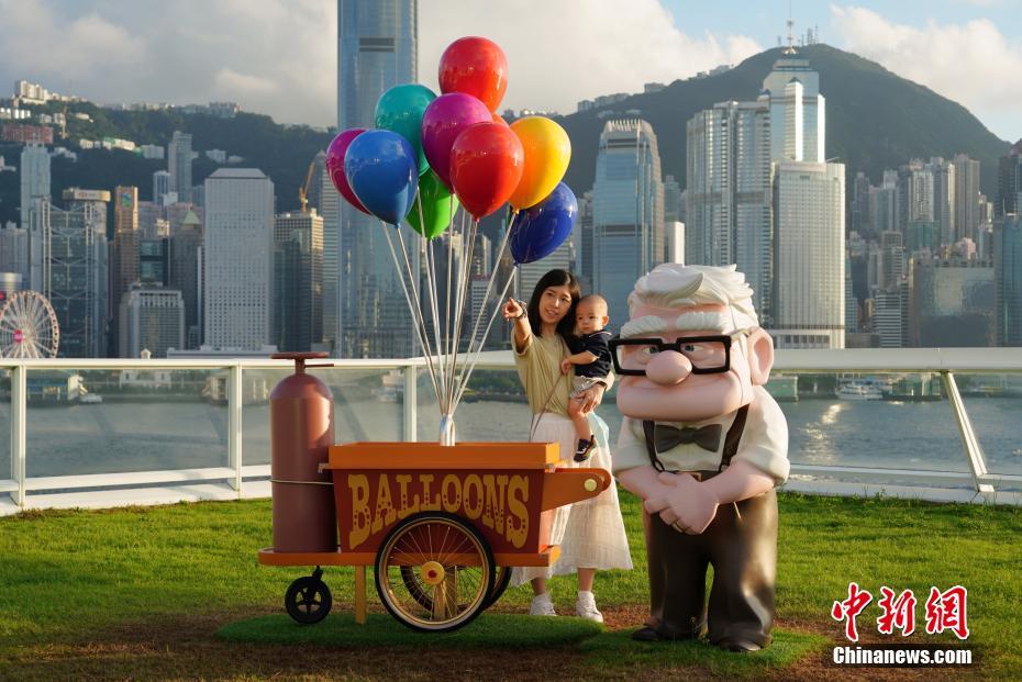 ピクサー名作アニメのオブジェが香港地区に 「絶対行かなきゃ」