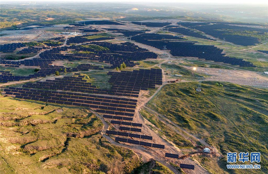 内モンゴル、石炭採掘陥没エリアに太陽光発電所を建設