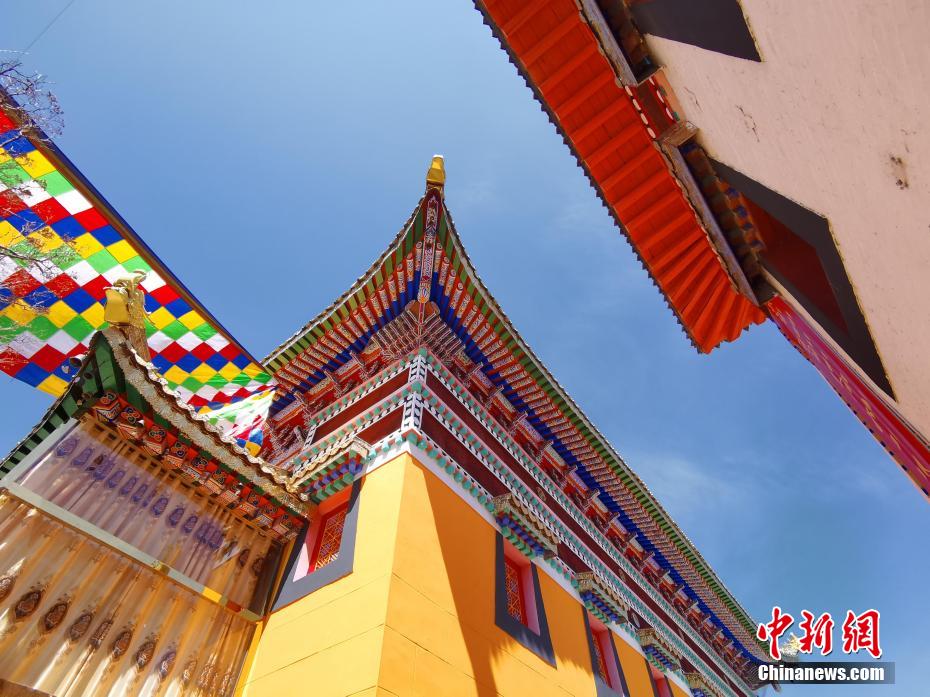 青海省の扎西多卡瑪殿　彩色面積が世界最大の単体チベット仏教殿建築に認定