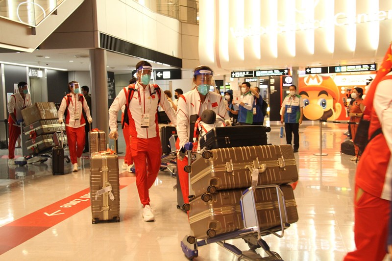 卓球、女子サッカーなど中国五輪選手団第2陣が東京に到着