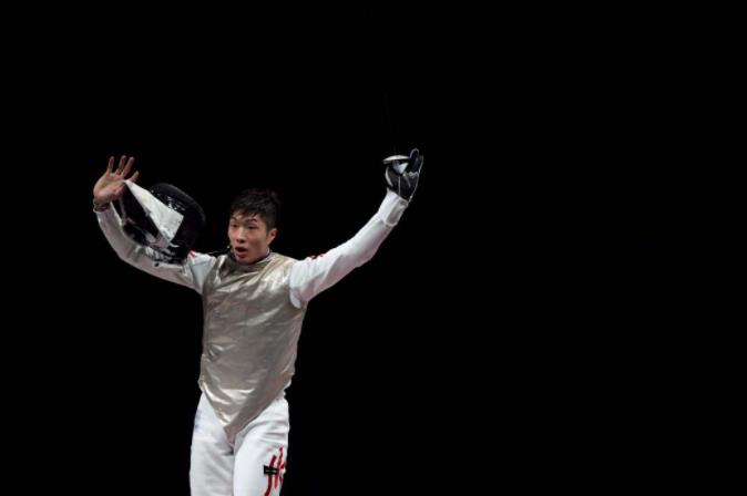 東京五輪フェンシング男子フルーレ個人で香港地区の張家朗選手が優勝