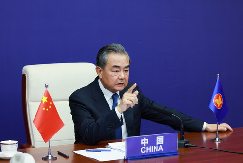 王毅外交部長が中国の内政に干渉する米日の発言に厳しく反論