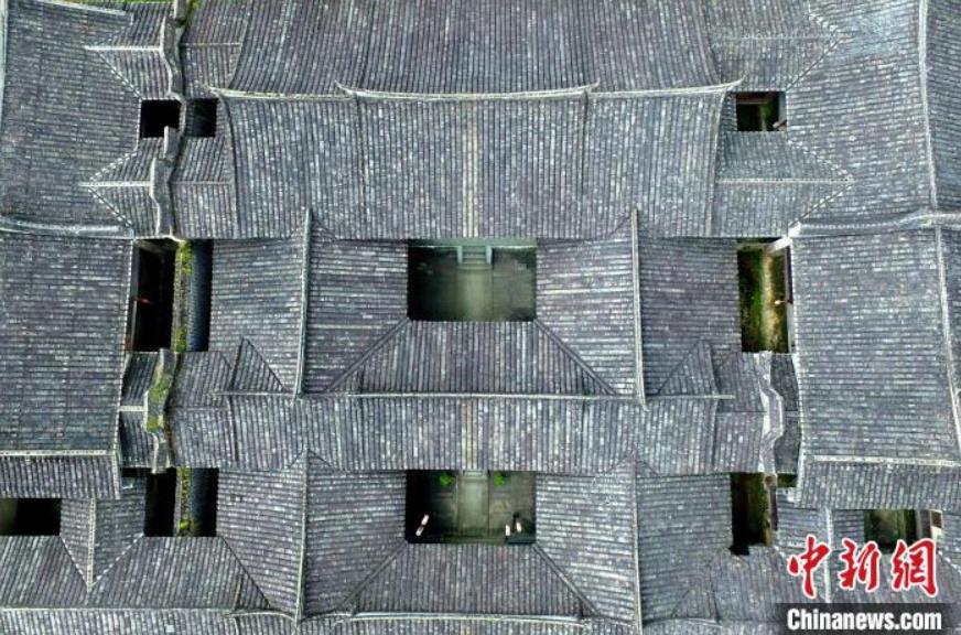 上空から撮影した民間の「堡塞」--仁和荘　福建省福州