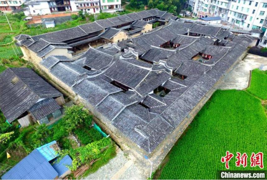 上空から撮影した民間の「堡塞」--仁和荘　福建省福州