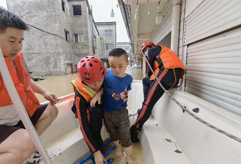 湖北省随州市柳林鎮に豪雨　住民8千人が被災