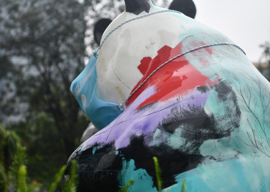 成都の街頭に大型マスク着用のパンダ像、感染対策アピール　四川省
