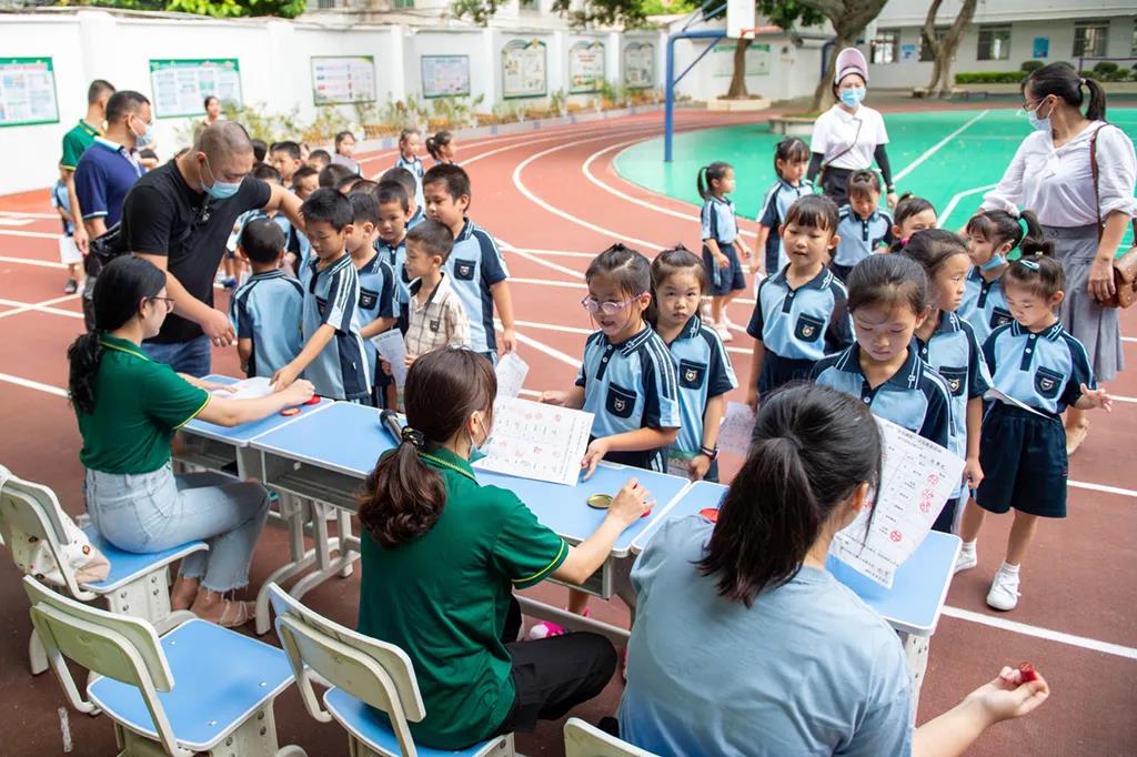 9月1日の新学期スタート迎えた中国各地