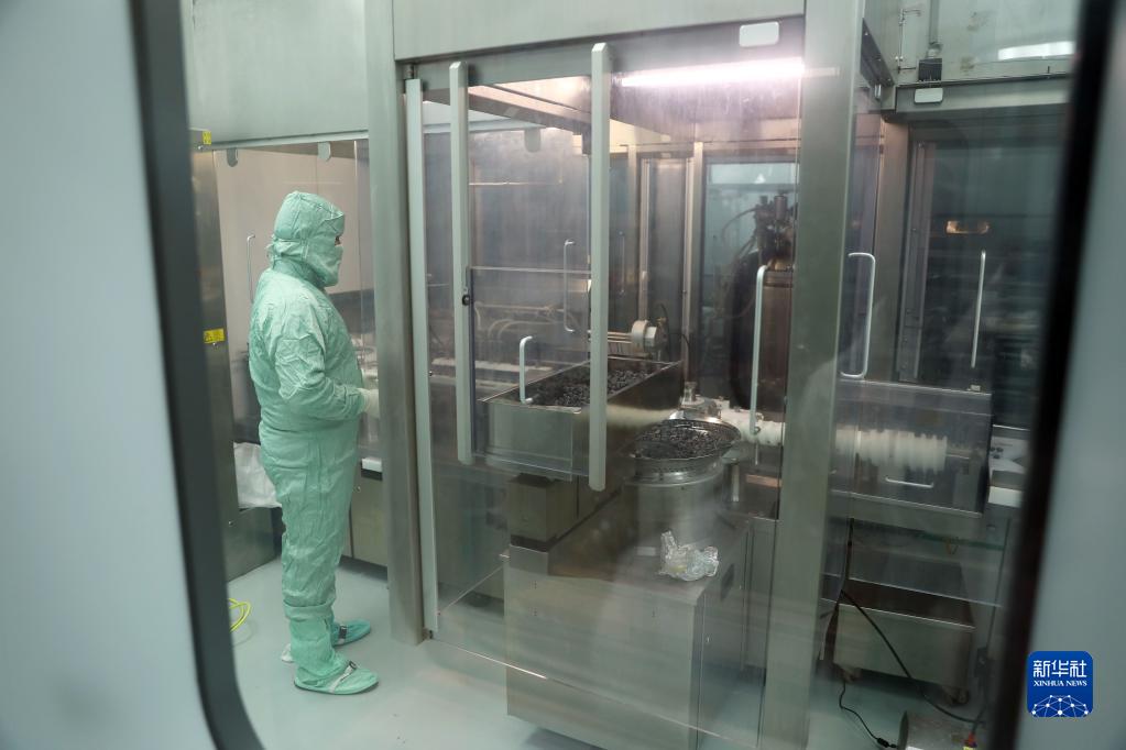 中国製新型コロナワクチンを現地生産するエジプトの工場を訪ねて