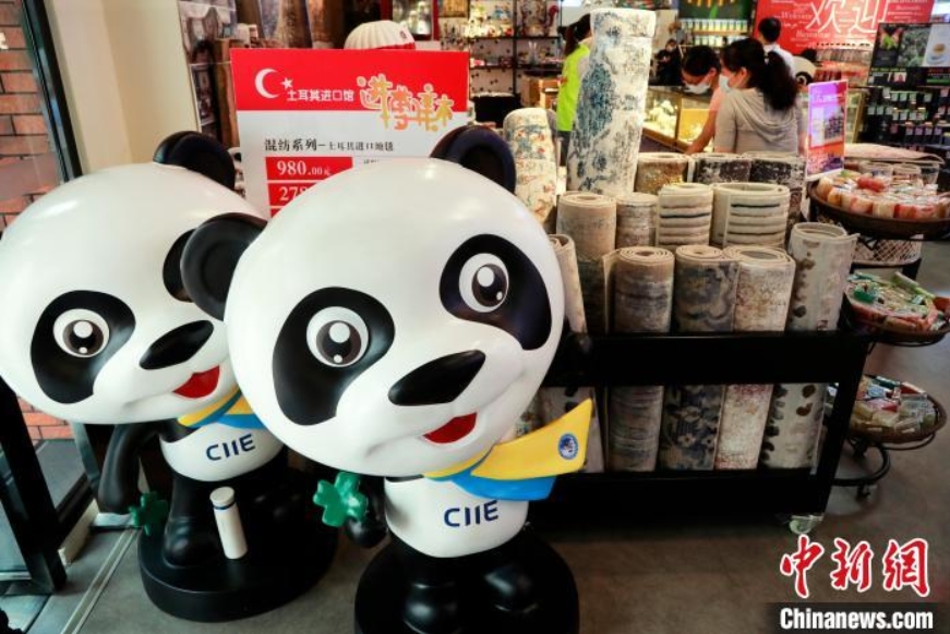 国慶節大型連休で新たな人気観光地となった輸入博マーケット　上海市