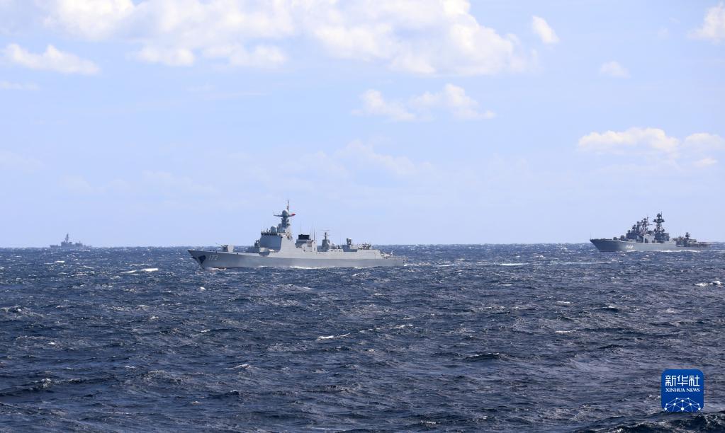 中露海軍初の合同巡航、外国側の追尾・偵察に遭遇