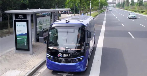中国初の自動運転バス路線が無錫に登場
