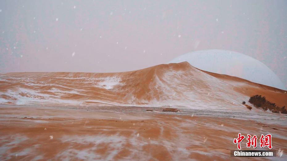 雪と砂漠の絶景広がる寧夏回族自治区の中衛市沙坡頭区