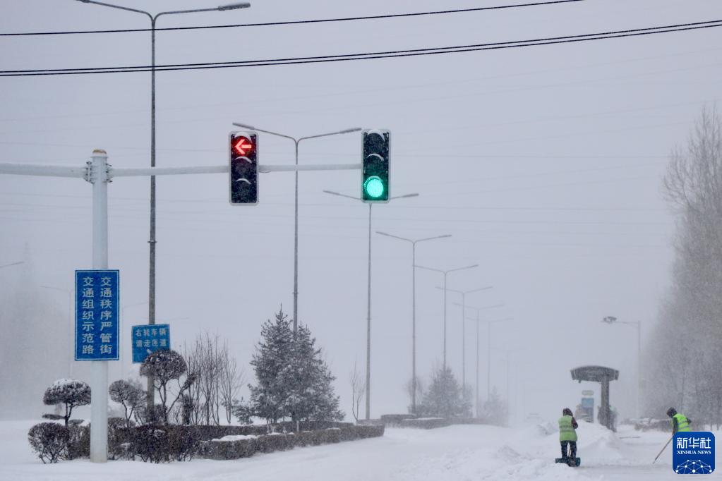 黒竜江省では11月22日、各地が豪雪に見舞われた。