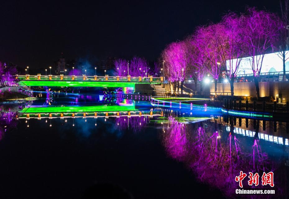 北京を美しく彩る亮馬河国際風情水岸