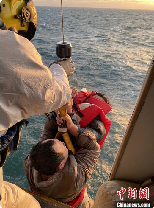 山東省煙台海域で貨物船沈没、9人が心肺停止状態