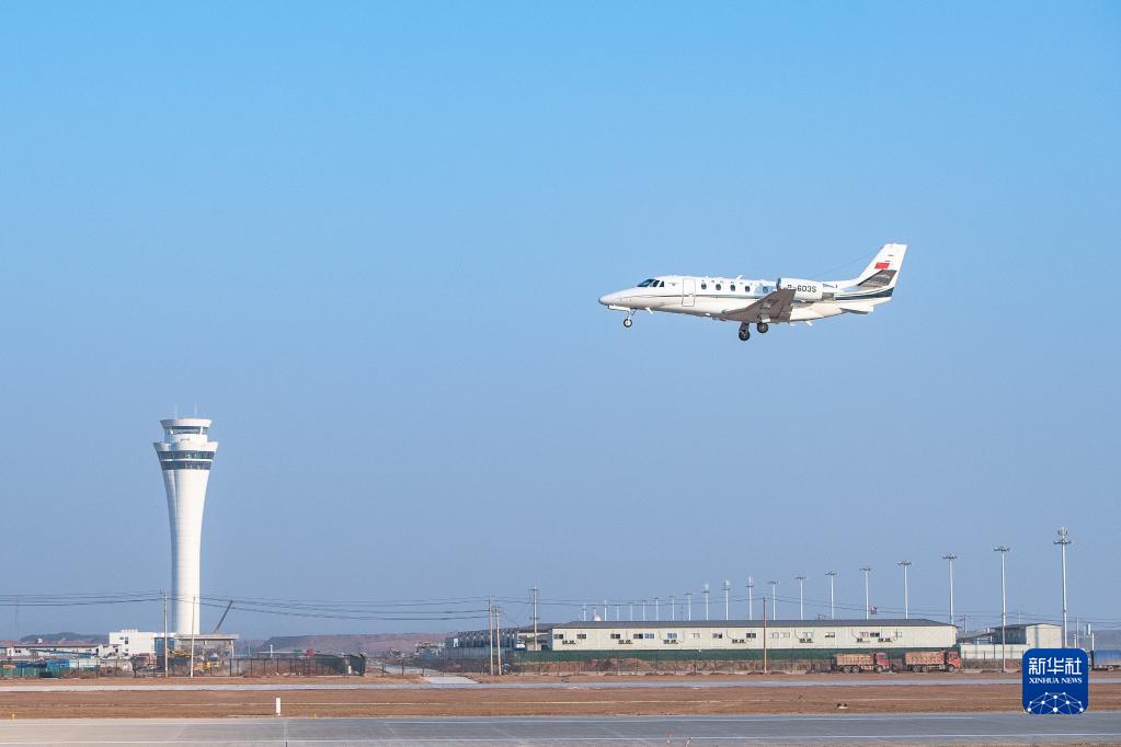 中国初となる貨物輸送専用空港が完成　湖北省