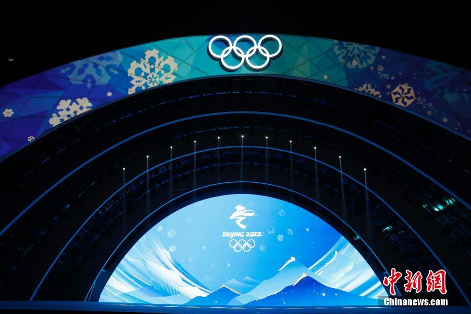 2022年冬季五輪・パラの北京メダル授賞式会場を訪問