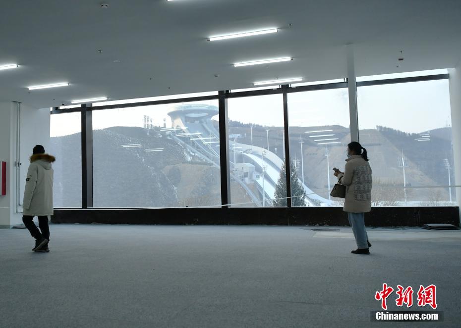 冬季五輪施設の中で史上最大規模誇る張家口山地中継センター　河北省