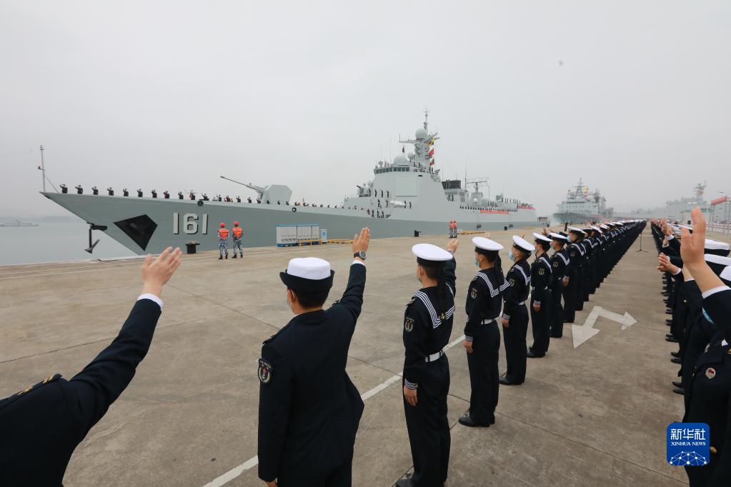 中国海軍第40次護衛艦隊がアデン湾へ向けて出航