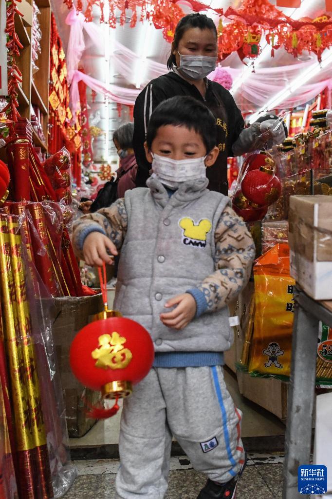 中国各地で次第に高まる春節に向けた年越しムード