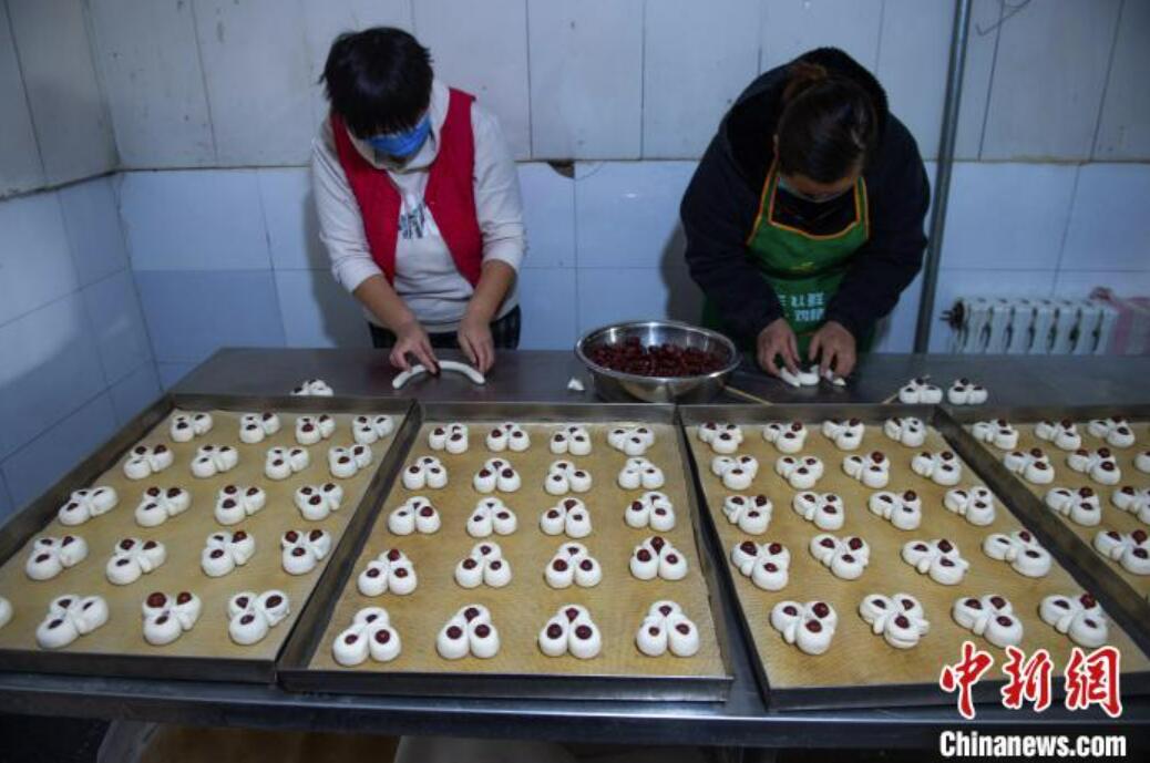 しんこ細工職人が冬季五輪テーマにした作品で寅年祝う　河北省棗強県