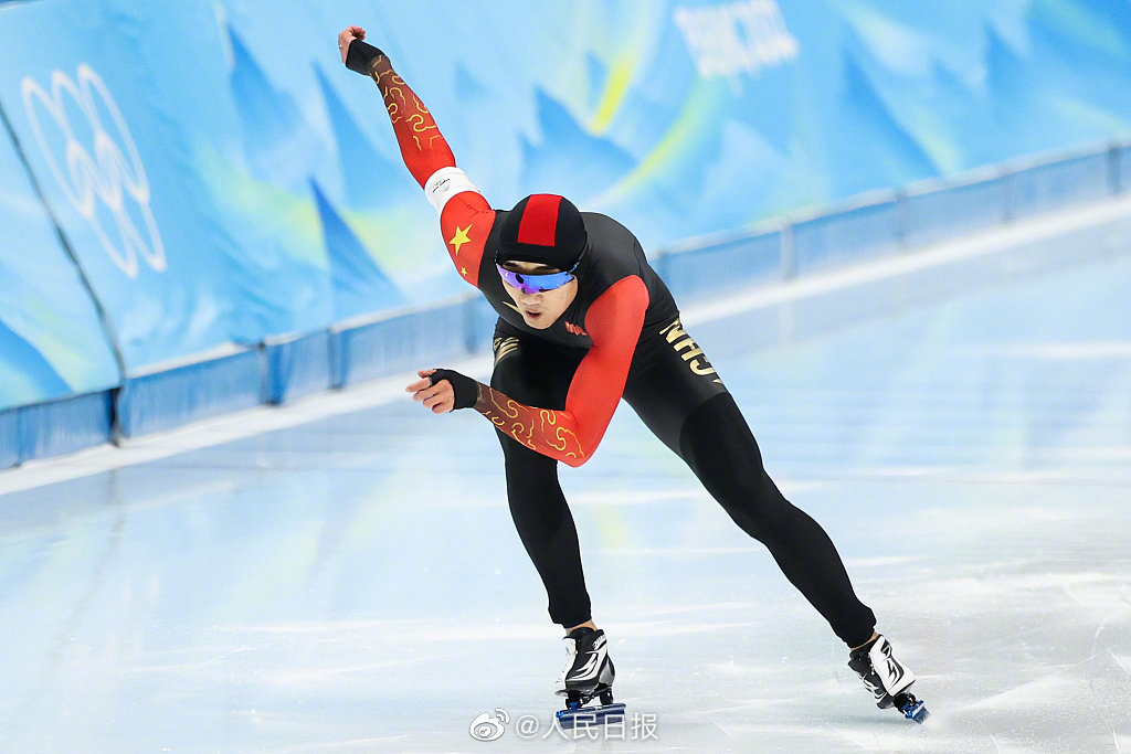 高亭宇選手が五輪新記録で金メダル　スピードスケート男子500メートル