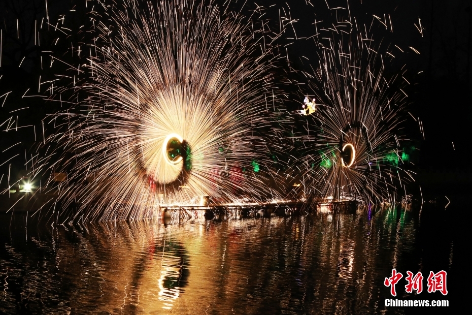 中国各地で元宵節祝う