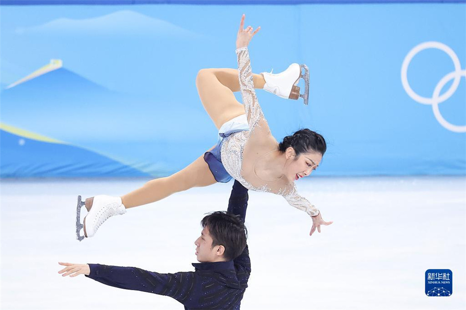 フィギュアスケートペアで中国の隋文静/韓聡組が金　北京冬季五輪
