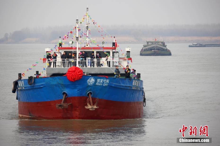長江流域で載貨重量トン数最大の電動貨物船が就航　江蘇省南京