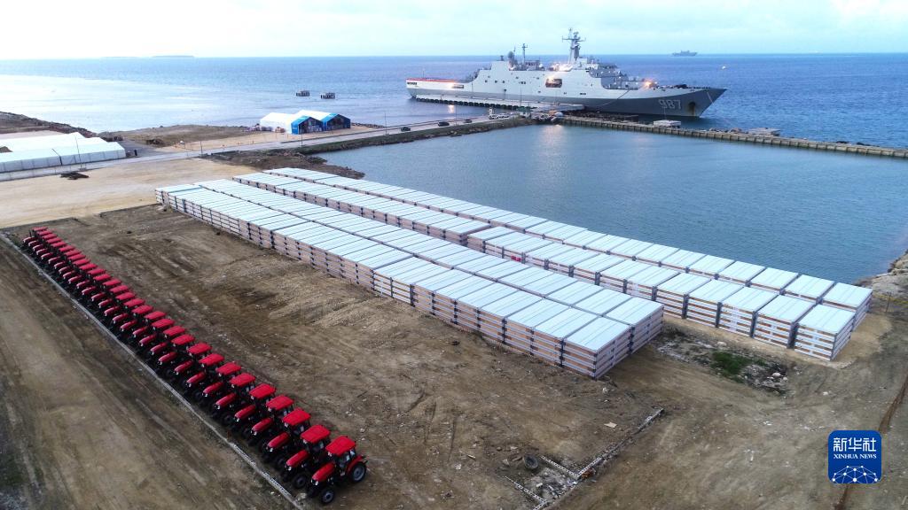 中国海軍艦艇編隊、トンガへの災害救援物資輸送任務を完了
