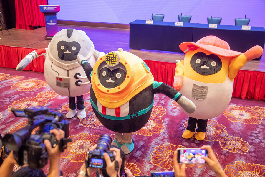 2022年中国国際消費品博覧会のマスコットキャラクター「種植猿」、「潜水猿」、「宇航猿」 （写真著作権はCFP視覚中国が所有のため転載禁止）。