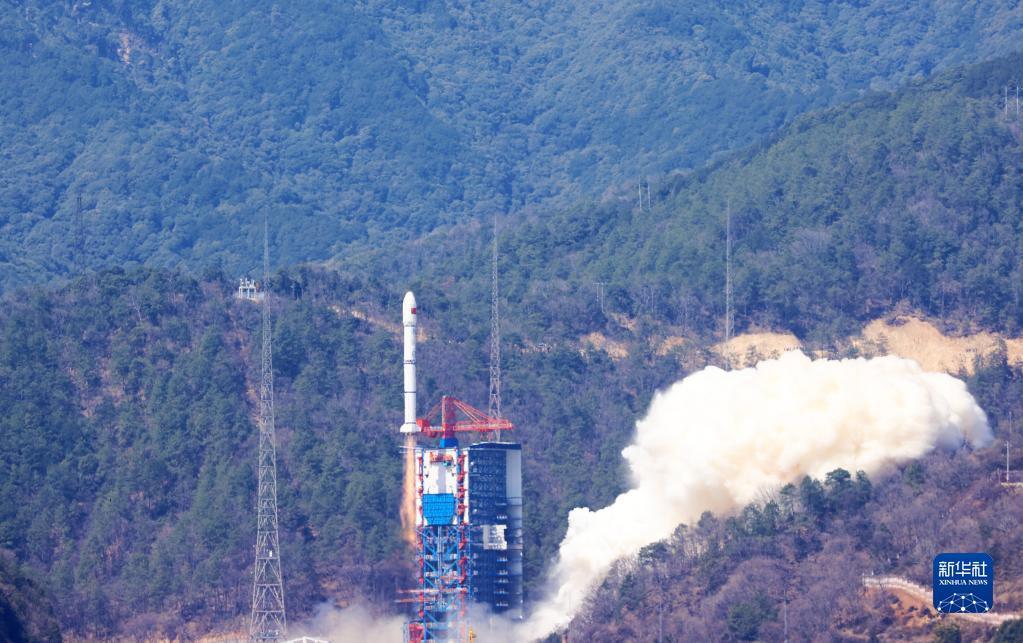 中国、通信衛星「銀河航天02」6基の打ち上げに成功