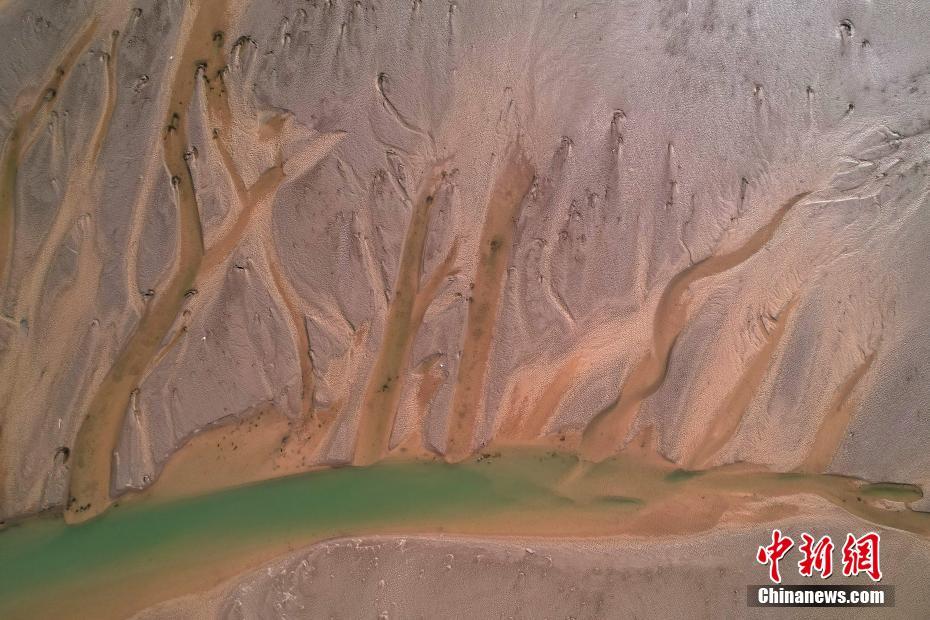 黄河の流量が増加、川底が「大地の血脈」に　山西省運城