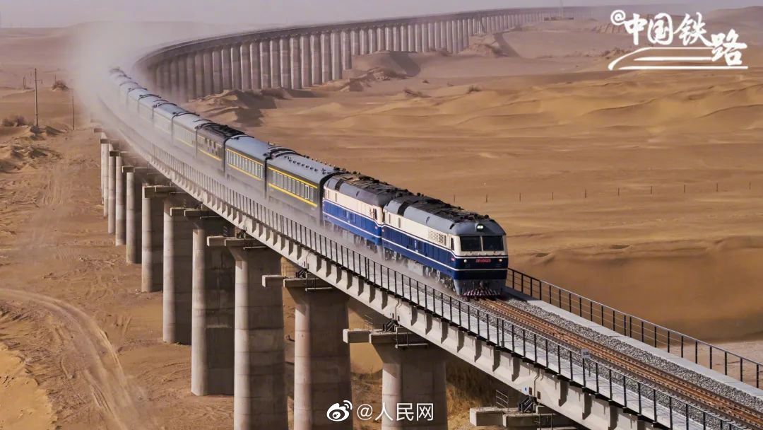 タクラマカン砂漠を走る環状鉄道の動態検証が終了　新疆