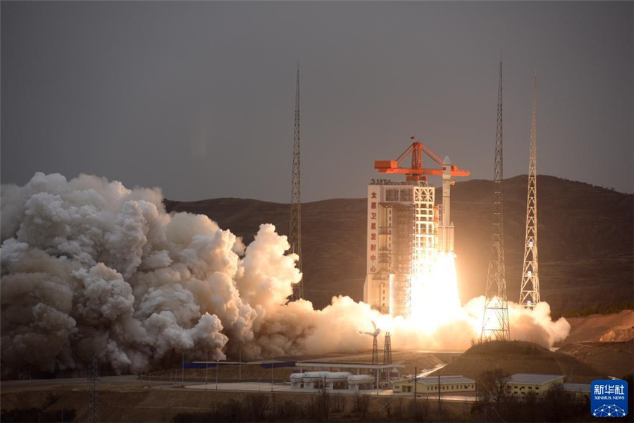 中国初の固体バンドルキャリアロケット、「長征6号改」が打ち上げ成功
