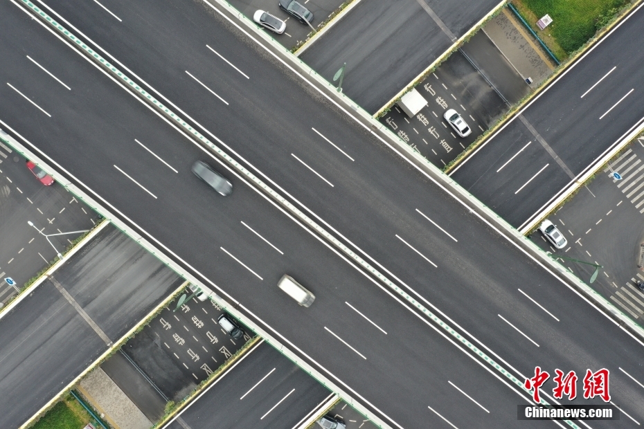 中国初のハイレベル自動運転対応スマート高速道路が開通