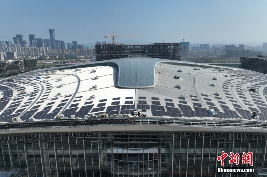 杭州西駅に太陽電池を設置、年間CO2排出削減量は2300トン超