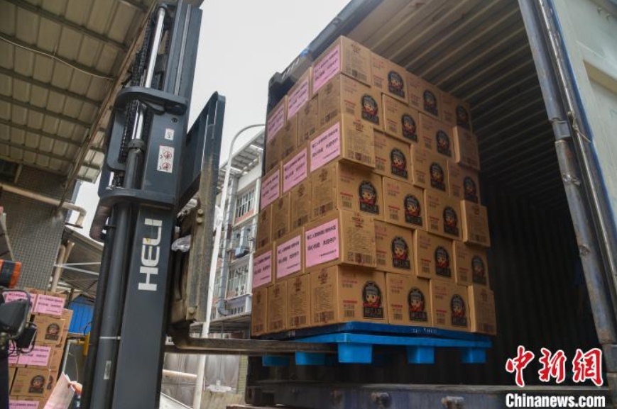 広西柳州が上海市に計4万食のインスタントタニシライスを寄贈