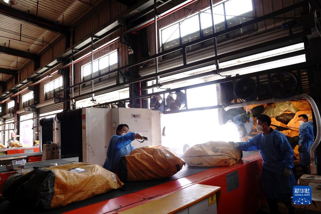 郵便宅配業が業務再開へ　上海市で第一陣「ホワイトリスト」公開