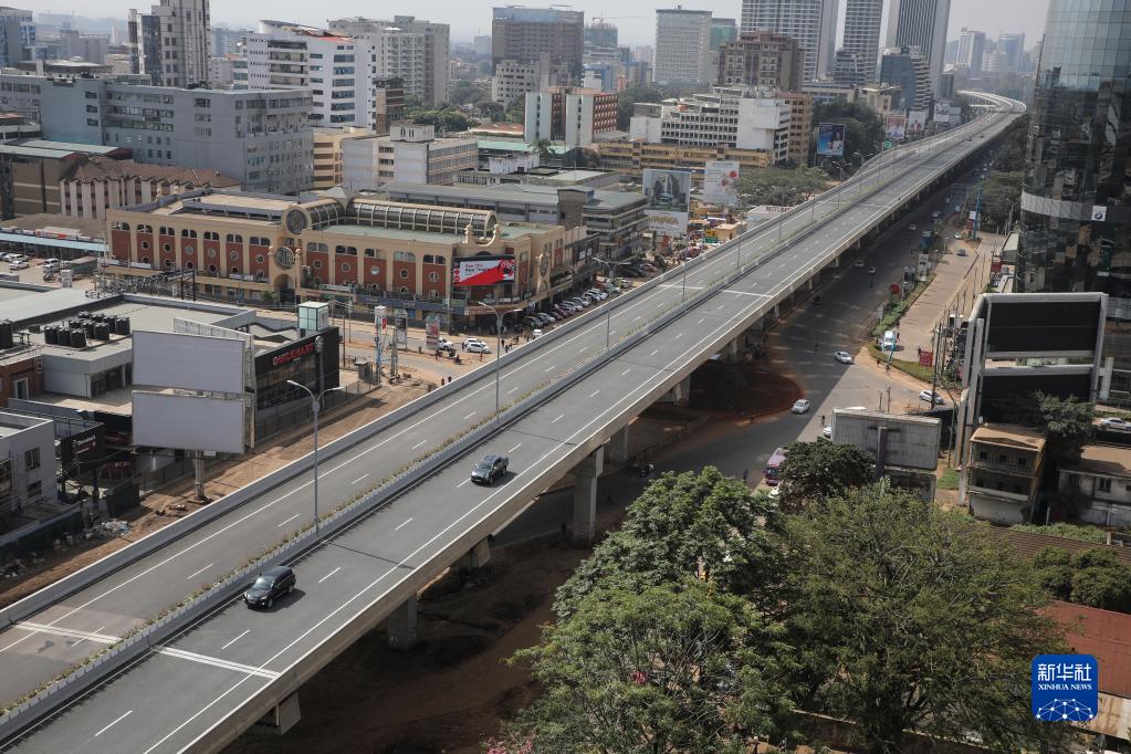 5月14日に撮影したケニア・ナイロビ高速道路。