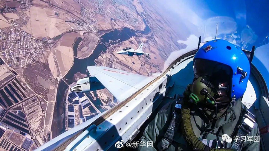 戦闘機パイロットの視点から捉えた広大で美しい中国