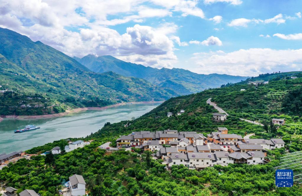 5月19日、長江巫山区間曲尺郷一帯の風景（ドローンによる撮影・王全超）。