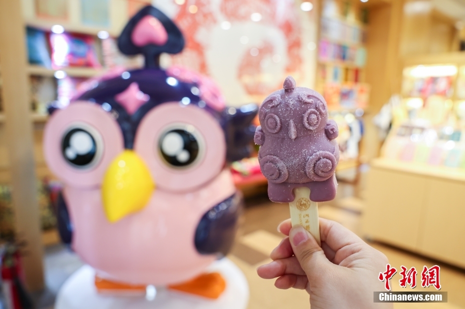 山西博物院が発売した新商品「鴞卣アイスクリーム」（5月30日撮影・武俊傑）。