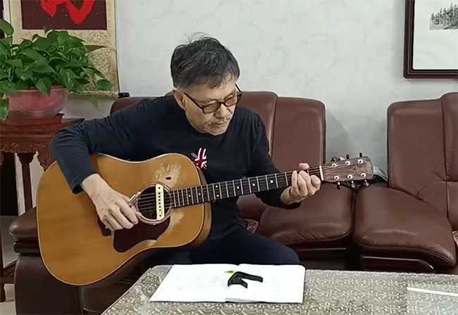 「上海の風」　上海在住日本人27人が想い込め歌を創作