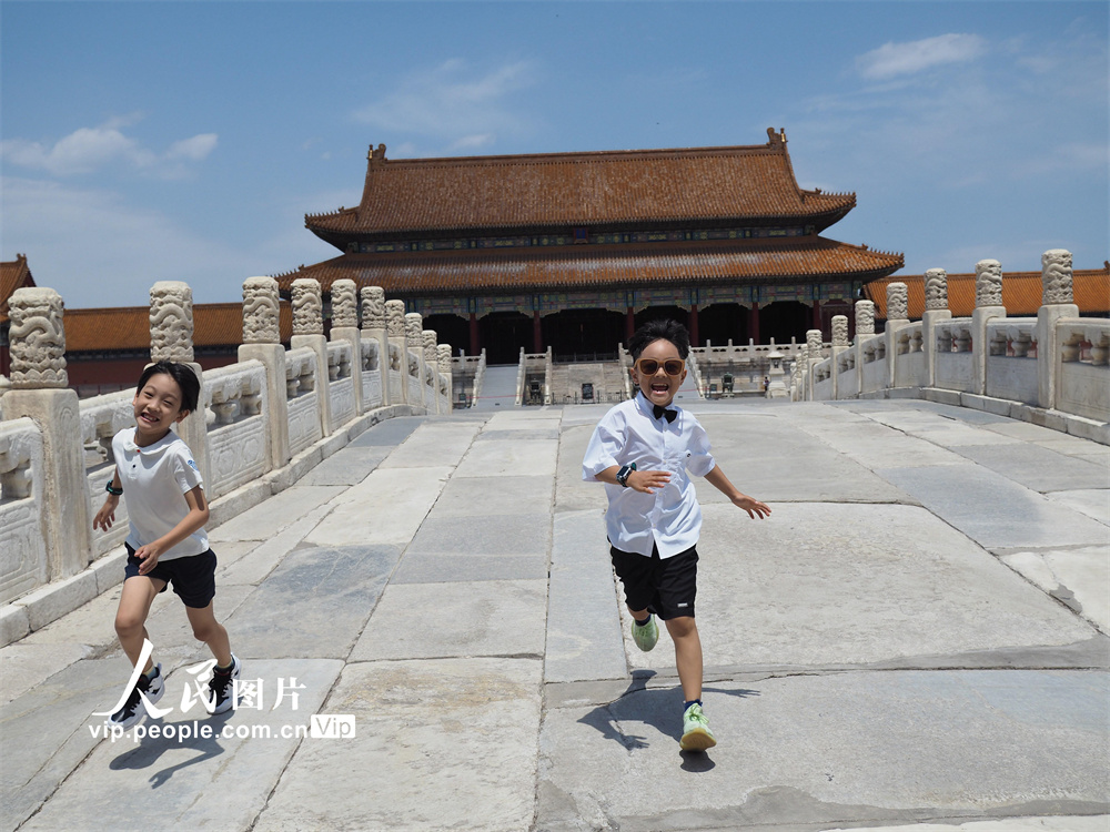 故宮博物院が一般公開を再開　北京