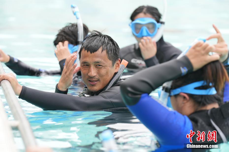 大学でダイビングやカヤックの授業を開設　江蘇省