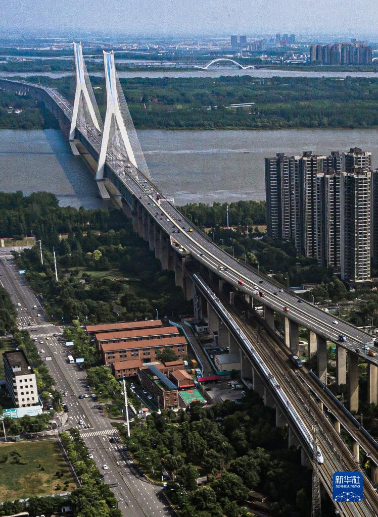 京広高速鉄道の新区間（北京-武漢）で時速350キロが常態化