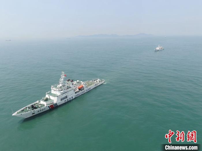 中国海警局艦艇編隊が北太平洋での違法操業取締りのため出航